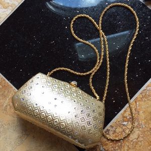 Eximious of London evening with sparkling crystals